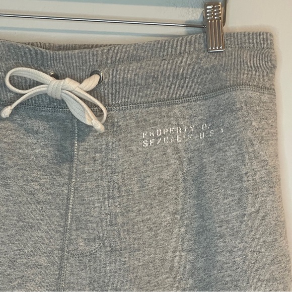 GAP Heather Grey Sweatpants with Pockets M - Picture 2 of 6